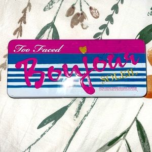 Too Faced Bonjour Soleil Limited Edition Summer Bronzing Wardrobe